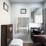 Fabulous 2 Bedroom In Fantastic Clifton - Simply Check In 브리스틀