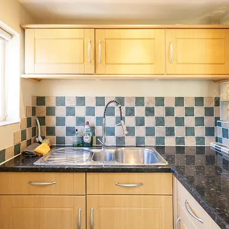 Fabulous 2 Bedroom In Fantastic Clifton - Simply Check In Holiday home