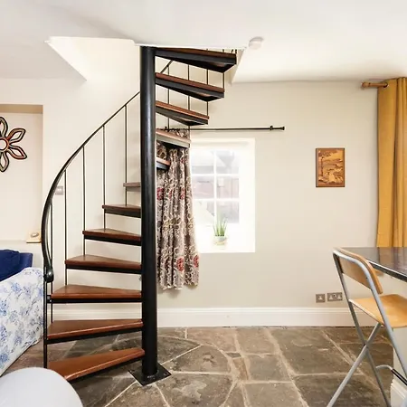 Prázdninový dům Fabulous 2 Bedroom In Fantastic Clifton - Simply Check In *